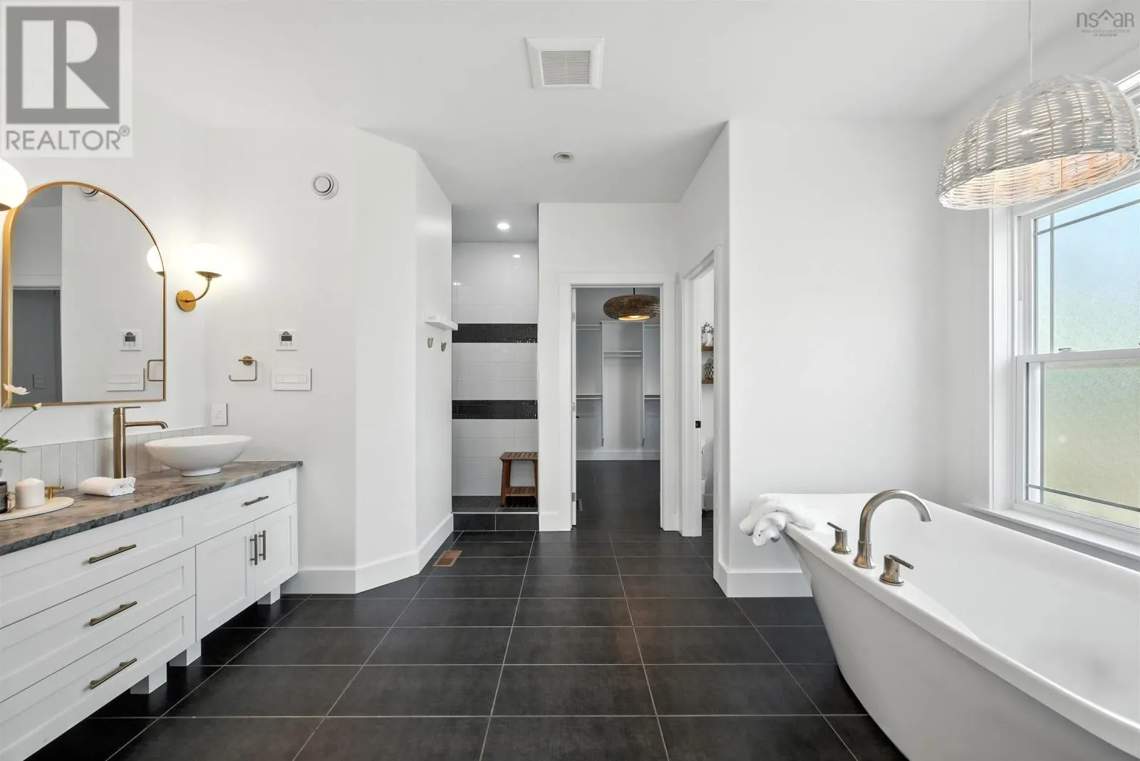 261 Aberdeen Drive