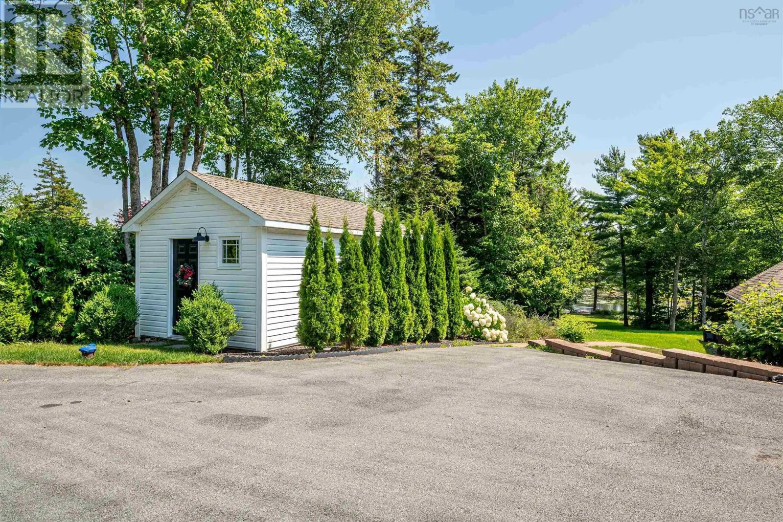 261 Aberdeen Drive