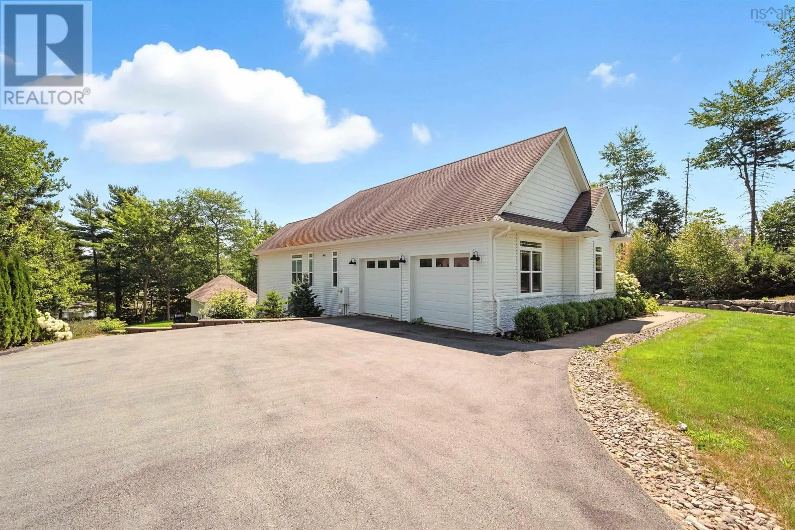 261 Aberdeen Drive