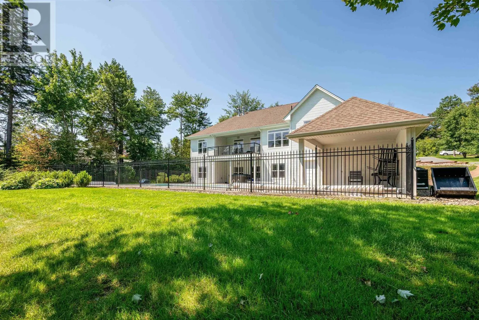 261 Aberdeen Drive