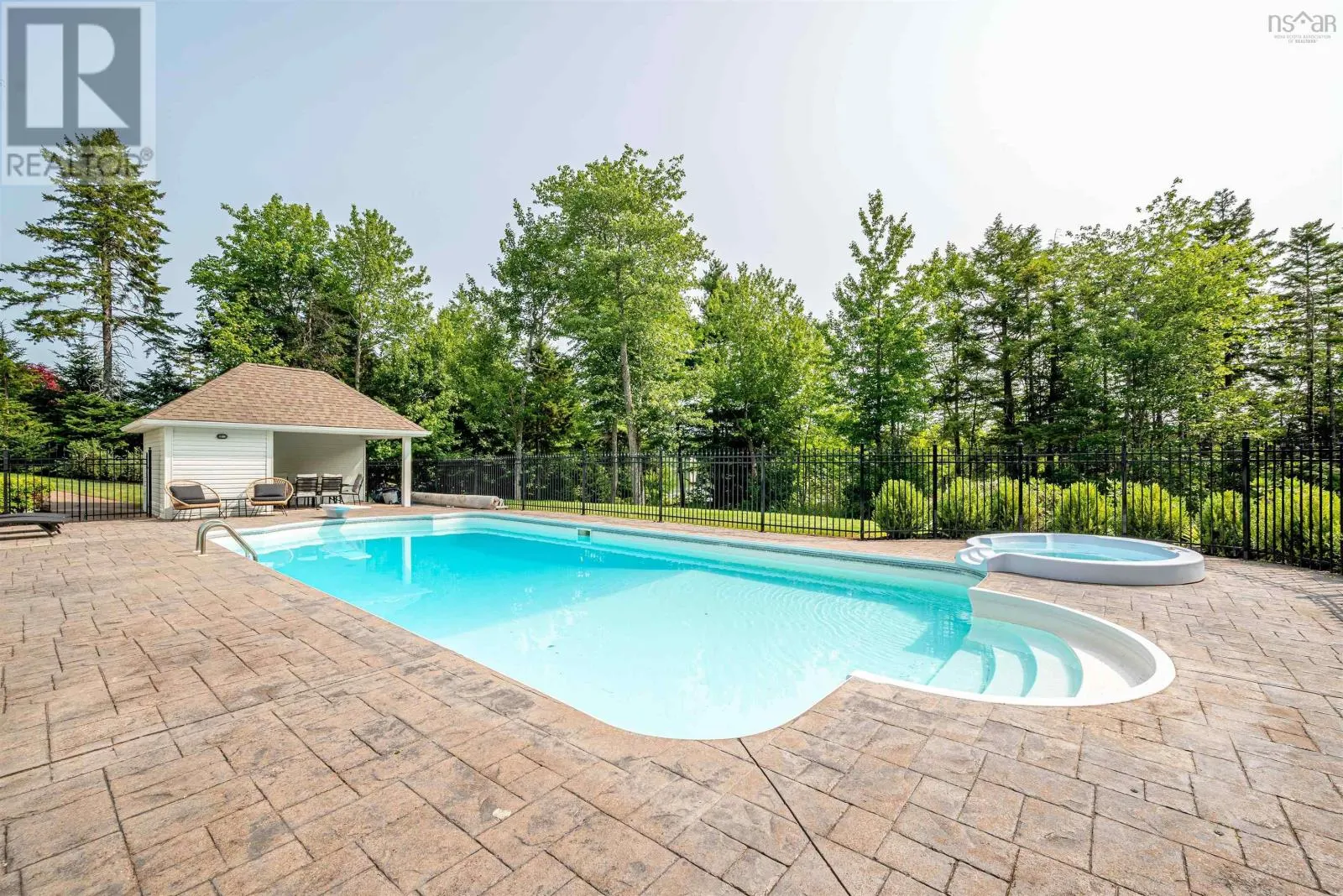 261 Aberdeen Drive