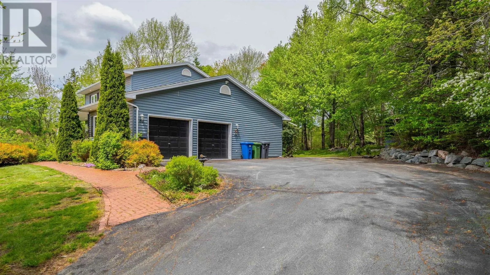 65 Lakehill Drive