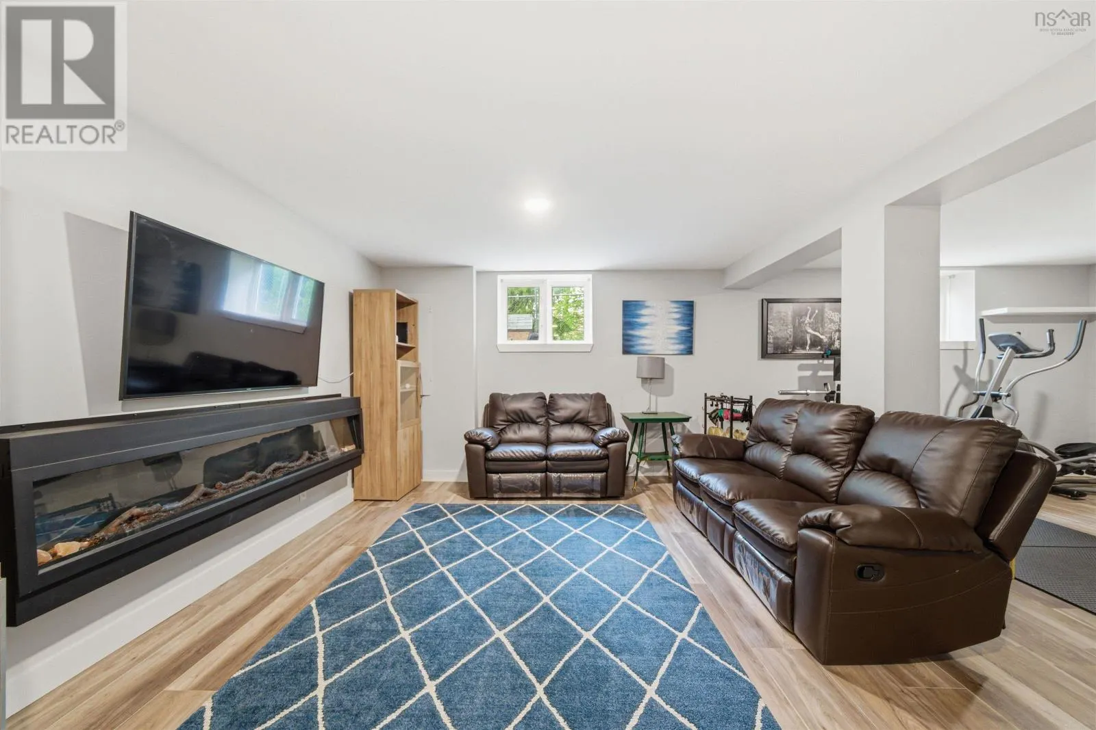 65 Lakehill Drive