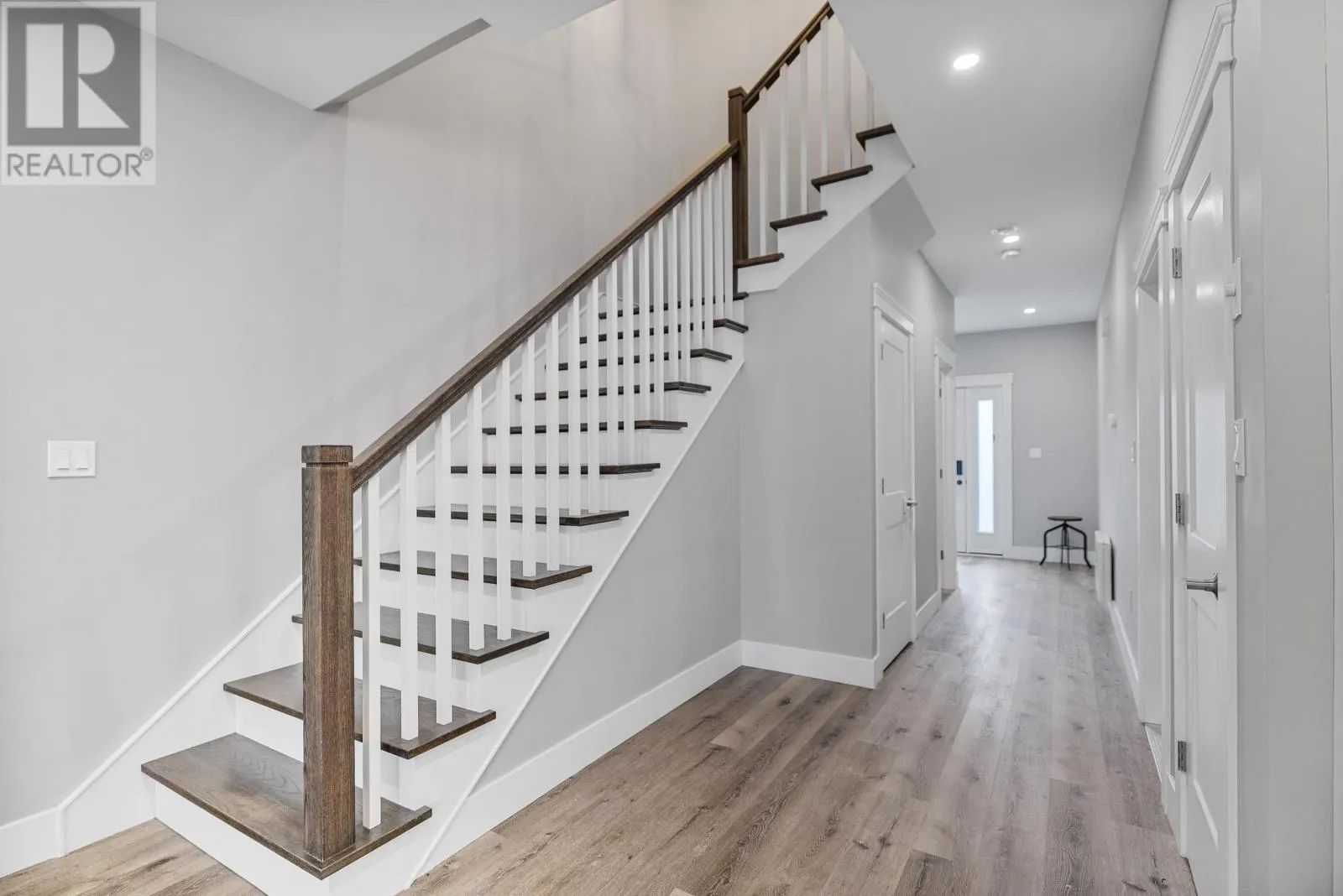 5 12 Harold Court