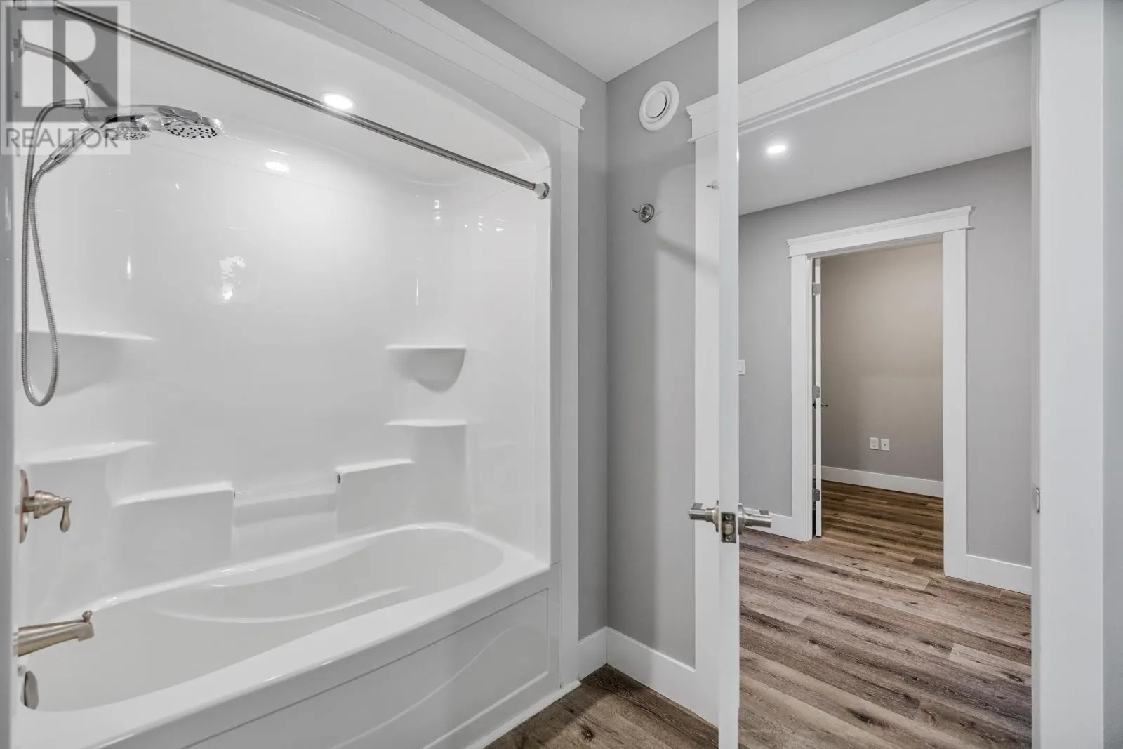 5 12 Harold Court
