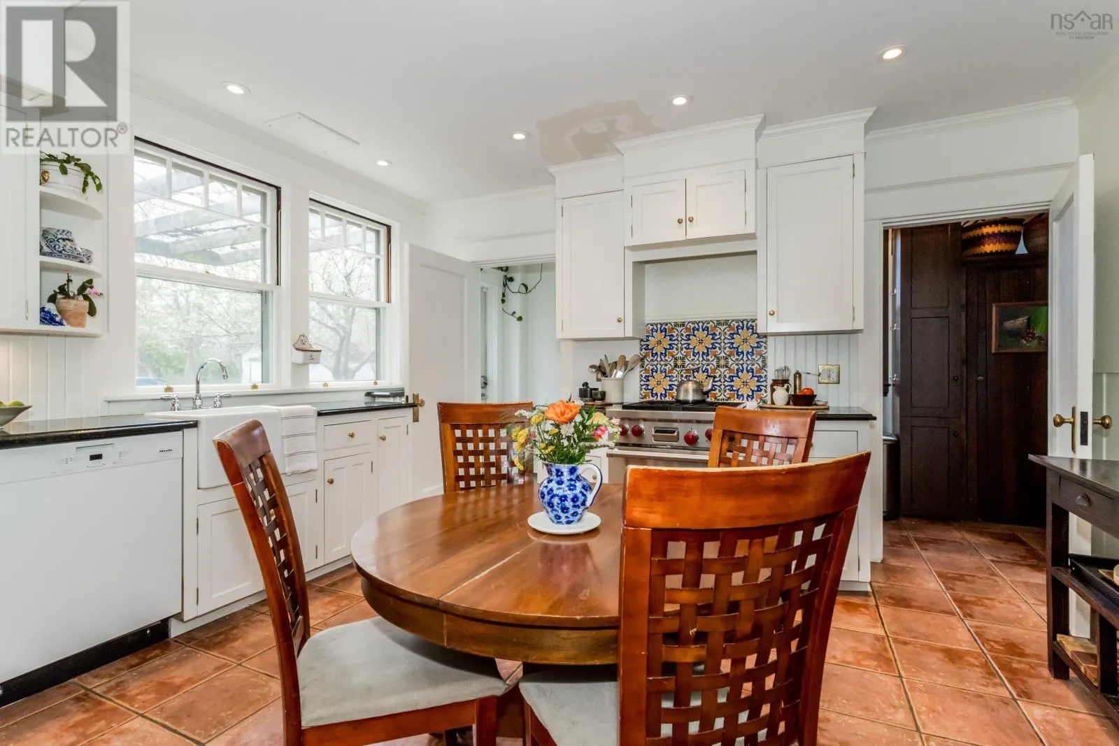 12 Linden Avenue