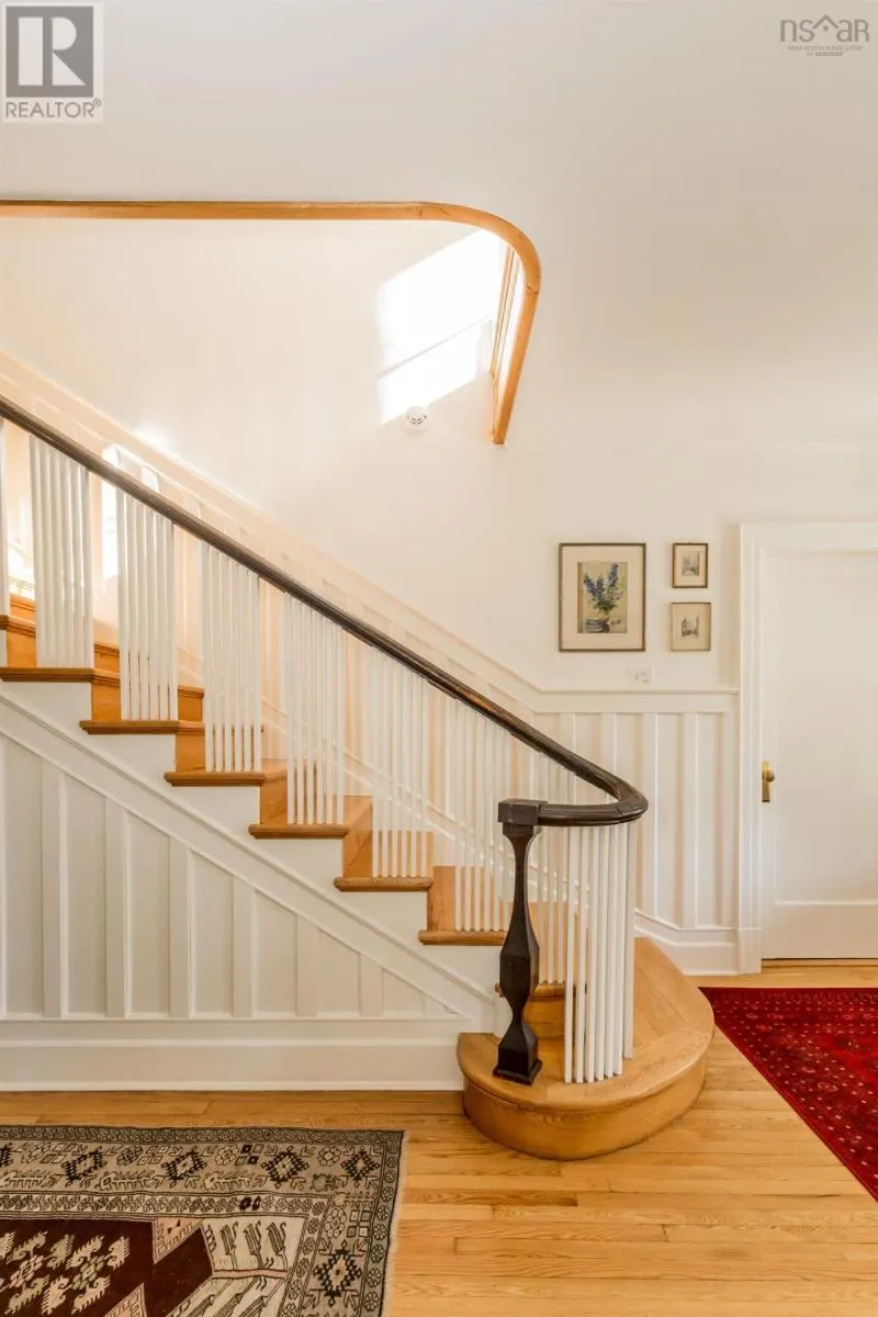 12 Linden Avenue
