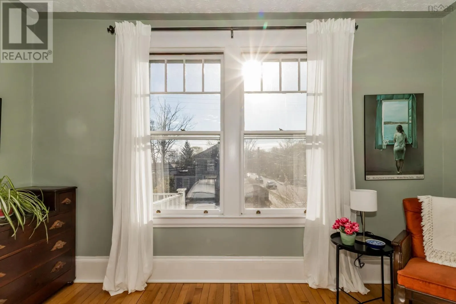 12 Linden Avenue