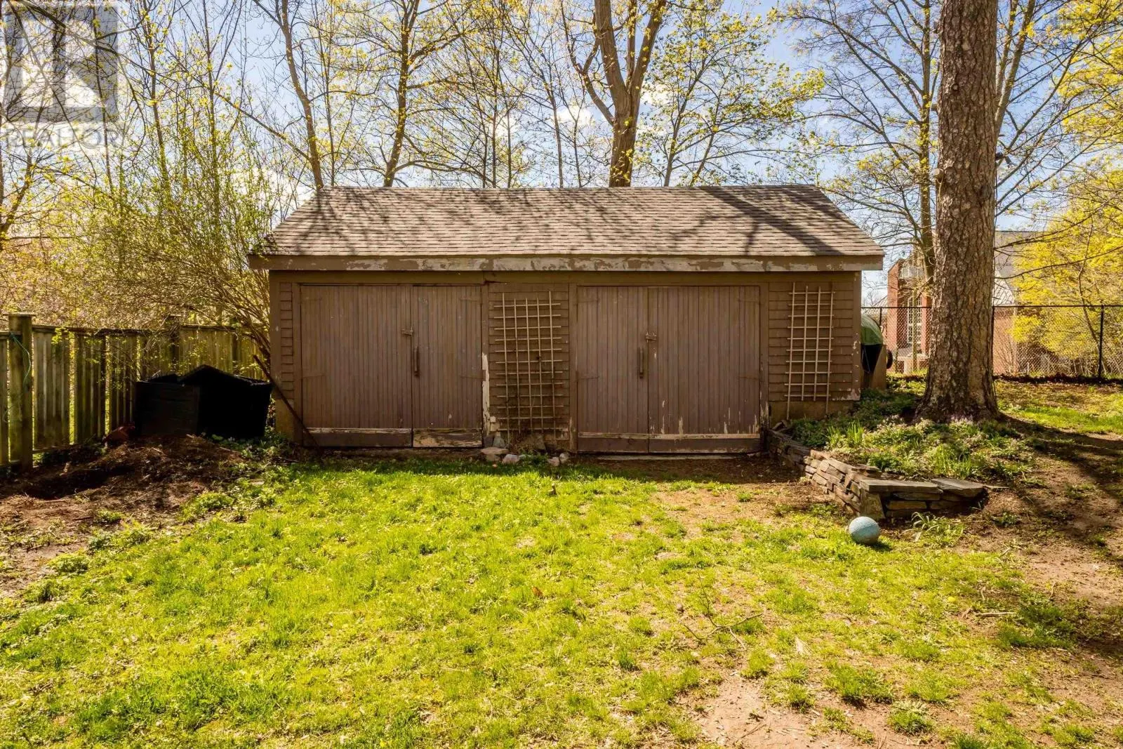 12 Linden Avenue