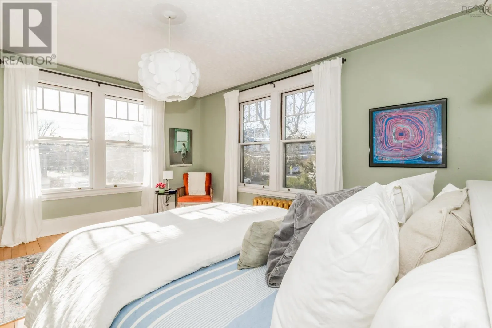 12 Linden Avenue
