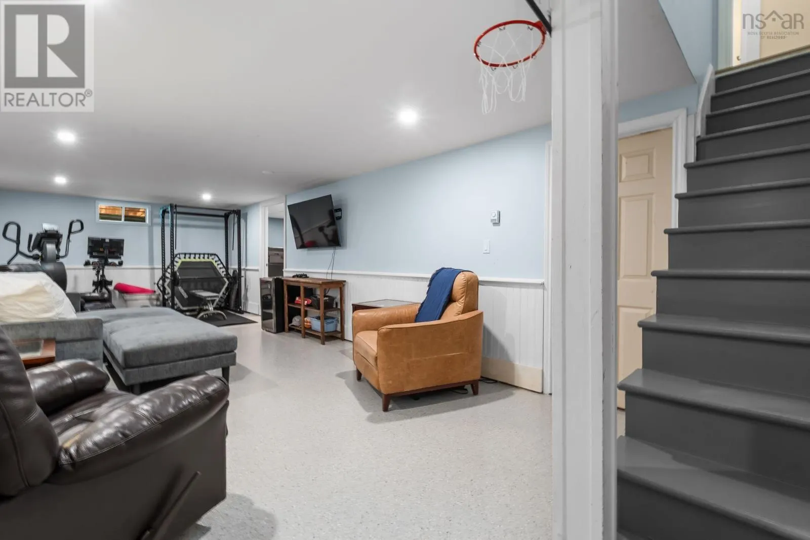 82 Hirtle Drive