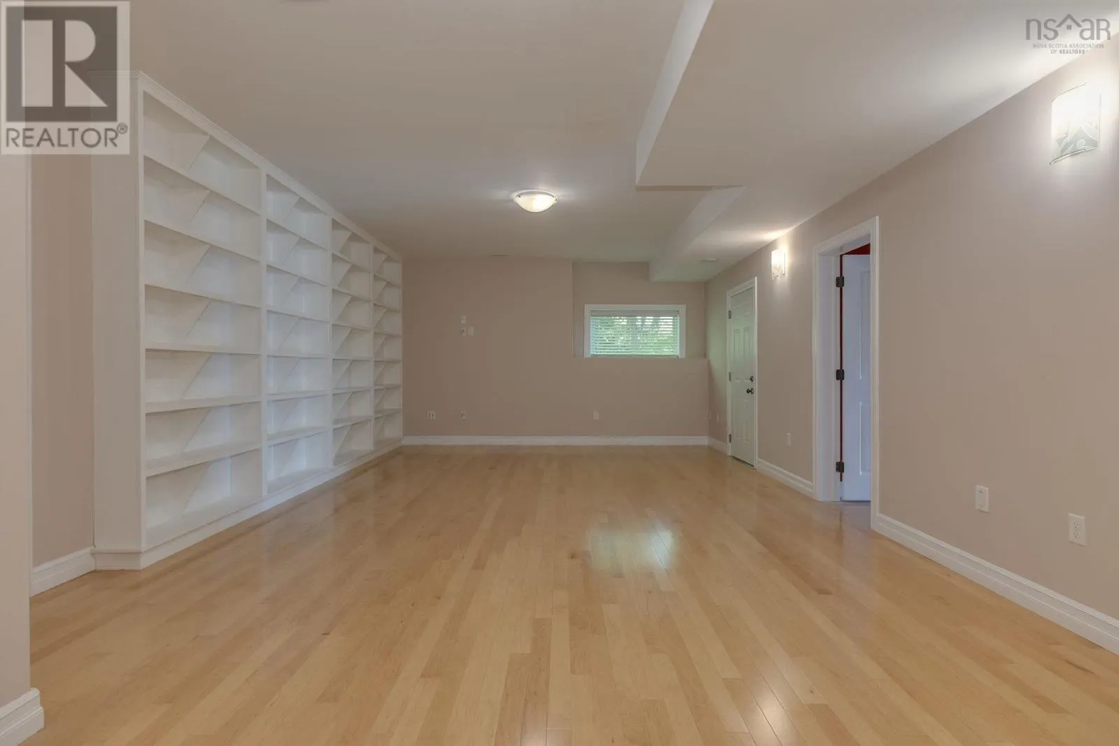 293 Aberdeen Drive