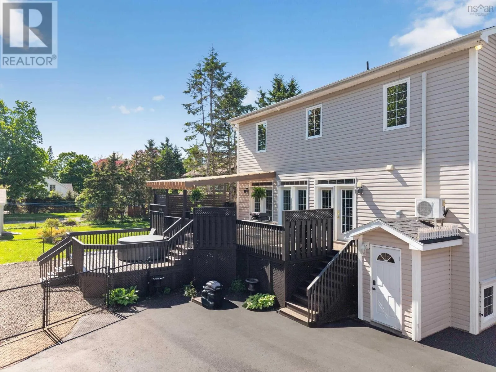 46 Smith Avenue