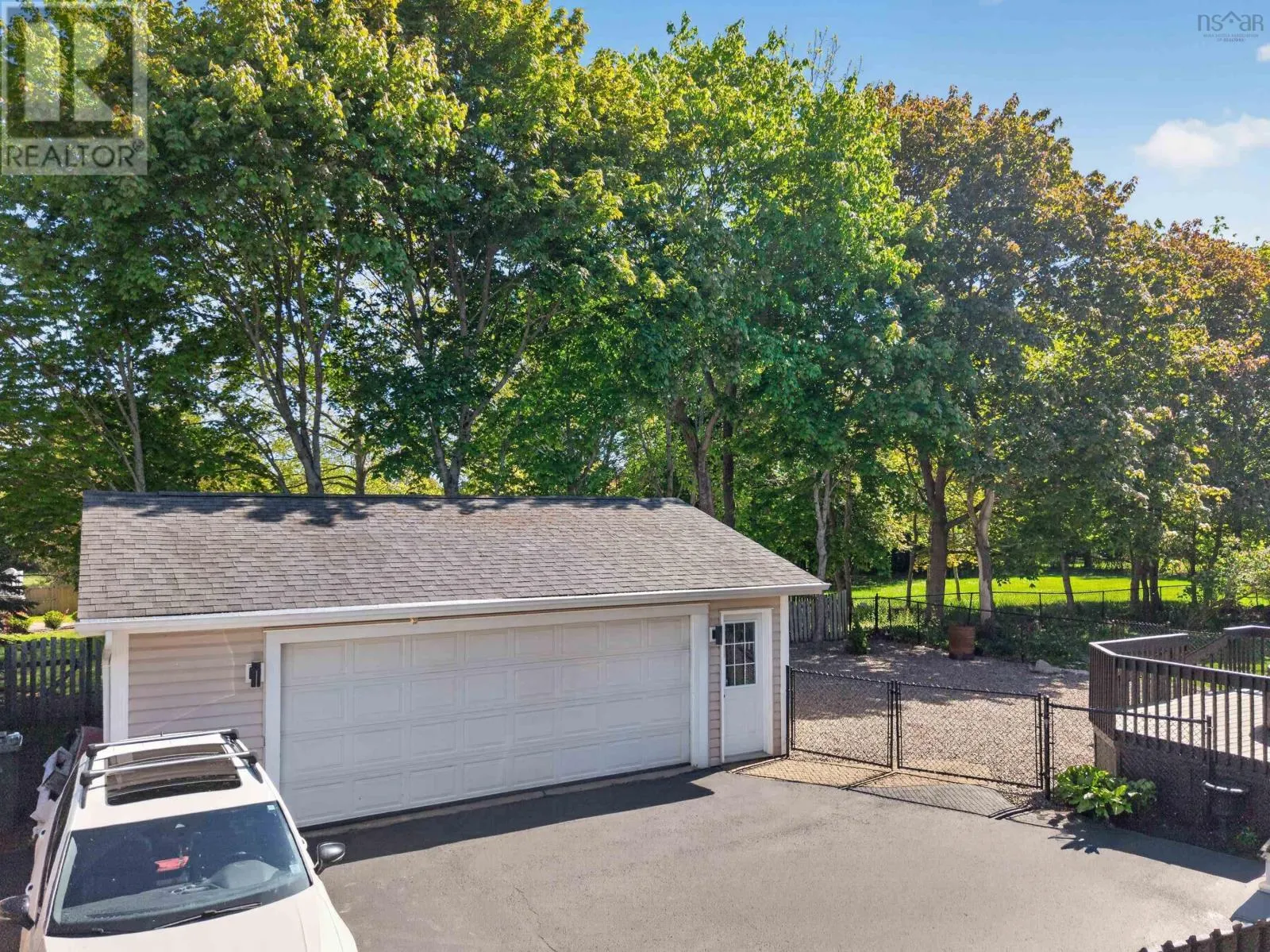 46 Smith Avenue