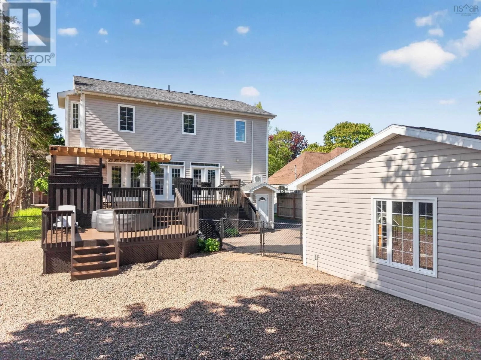 46 Smith Avenue