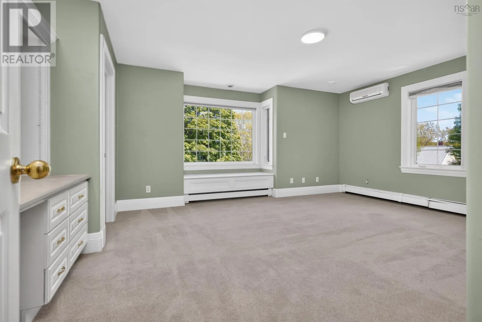 46 Smith Avenue