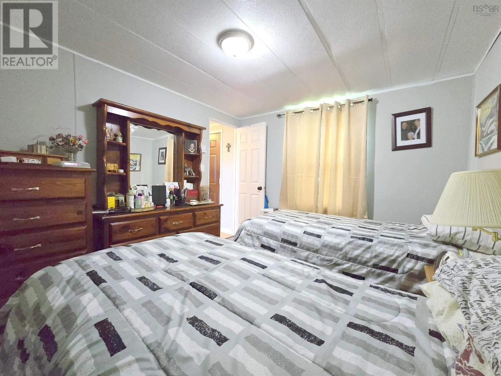 5 Birch Court