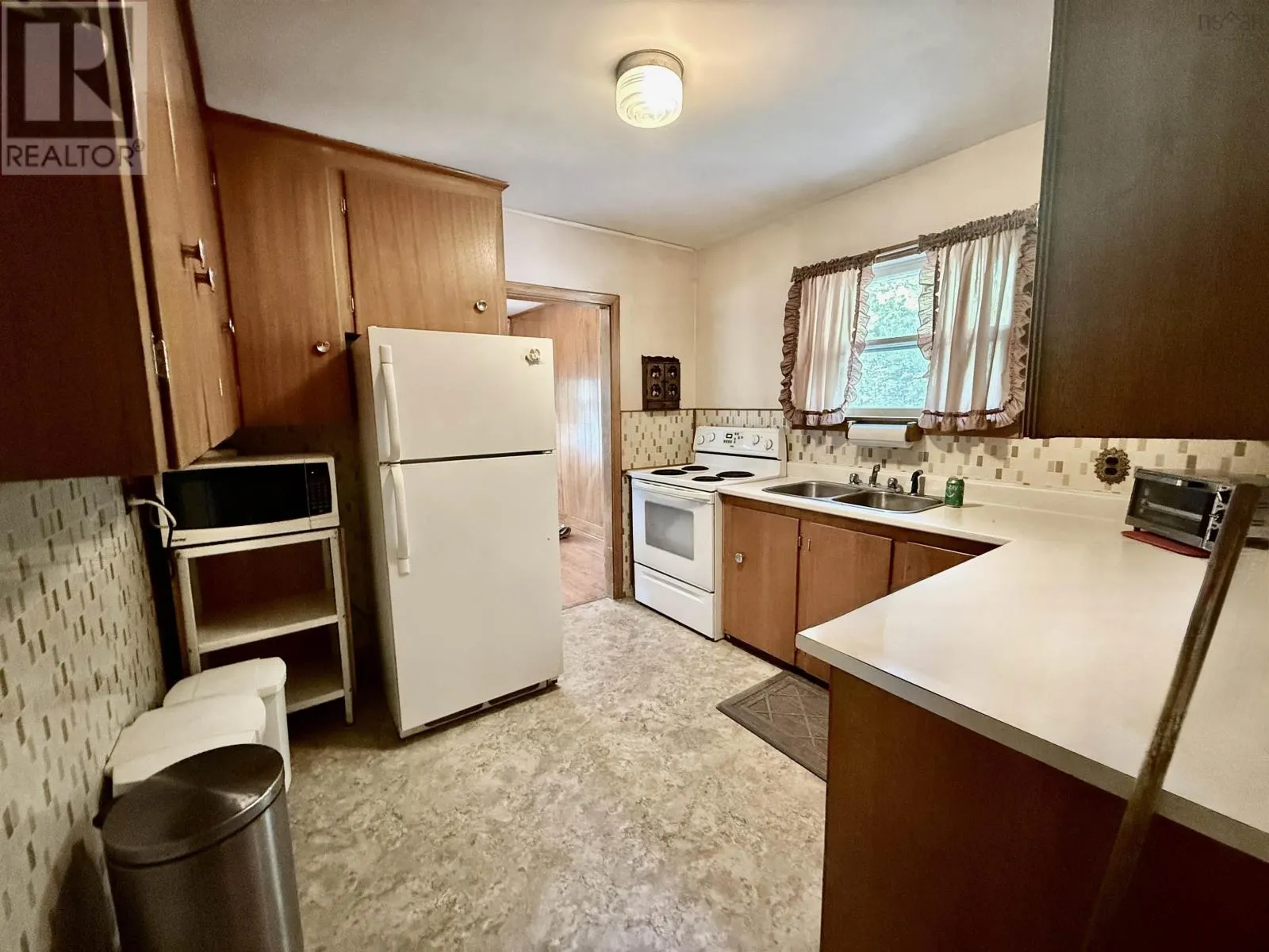 674 Hammonds Plains Road