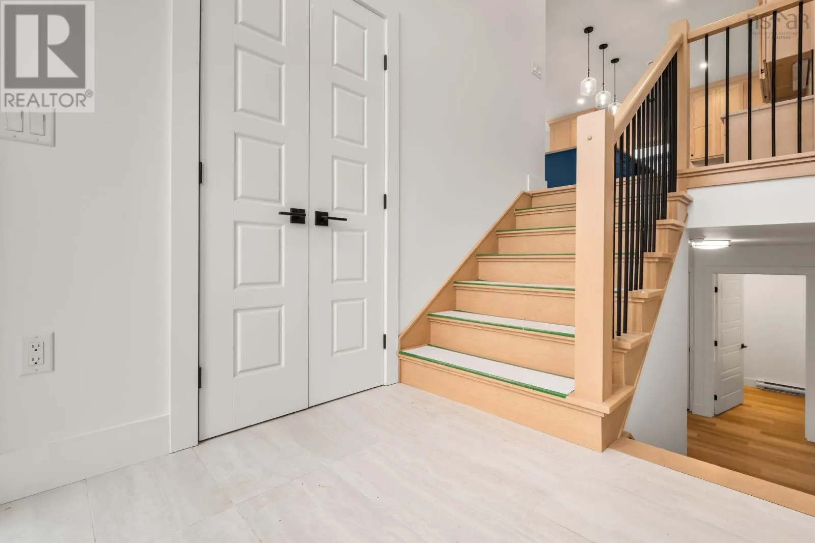 17 Idella Lane