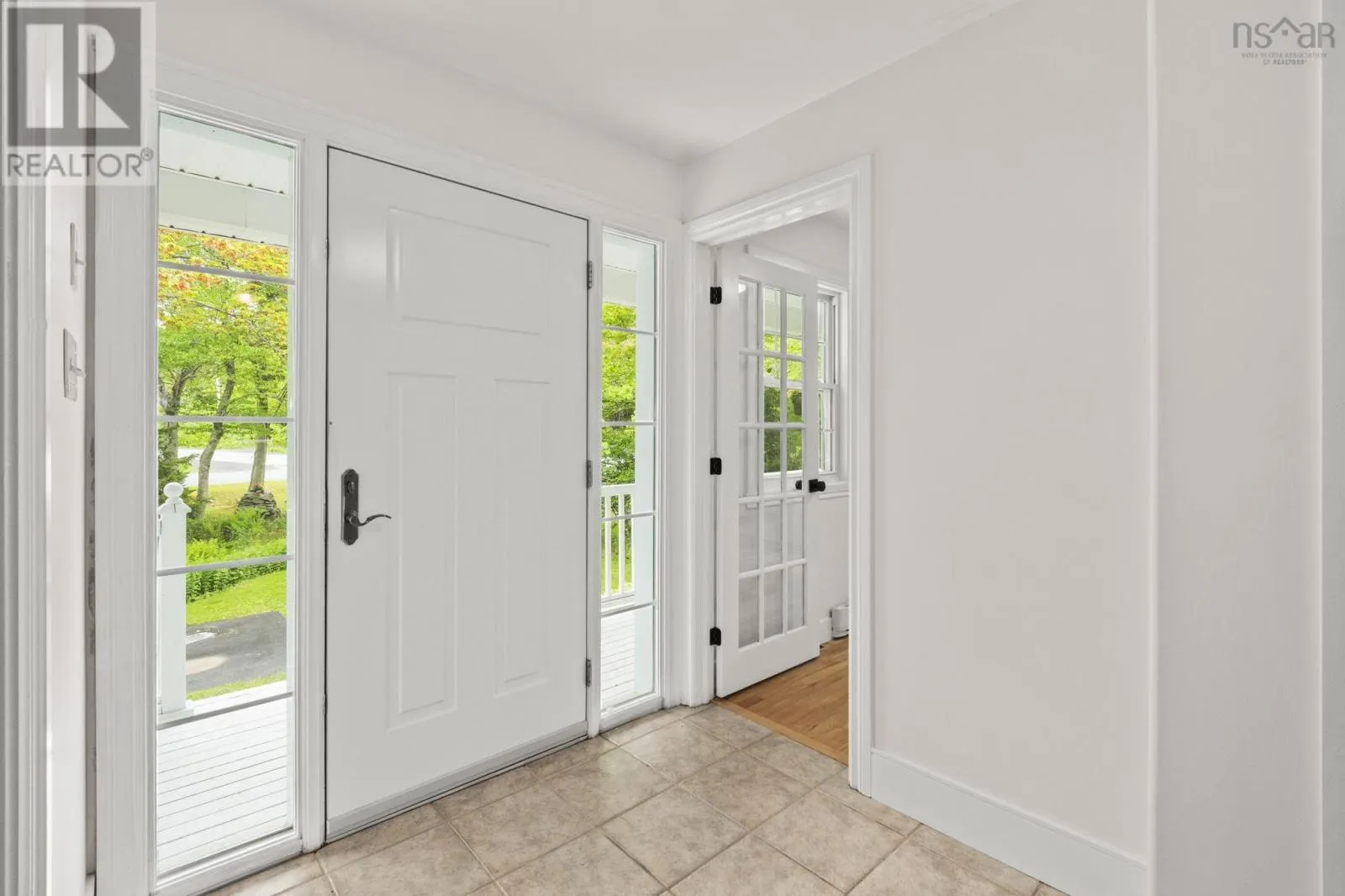 88 Lochmoor Lane