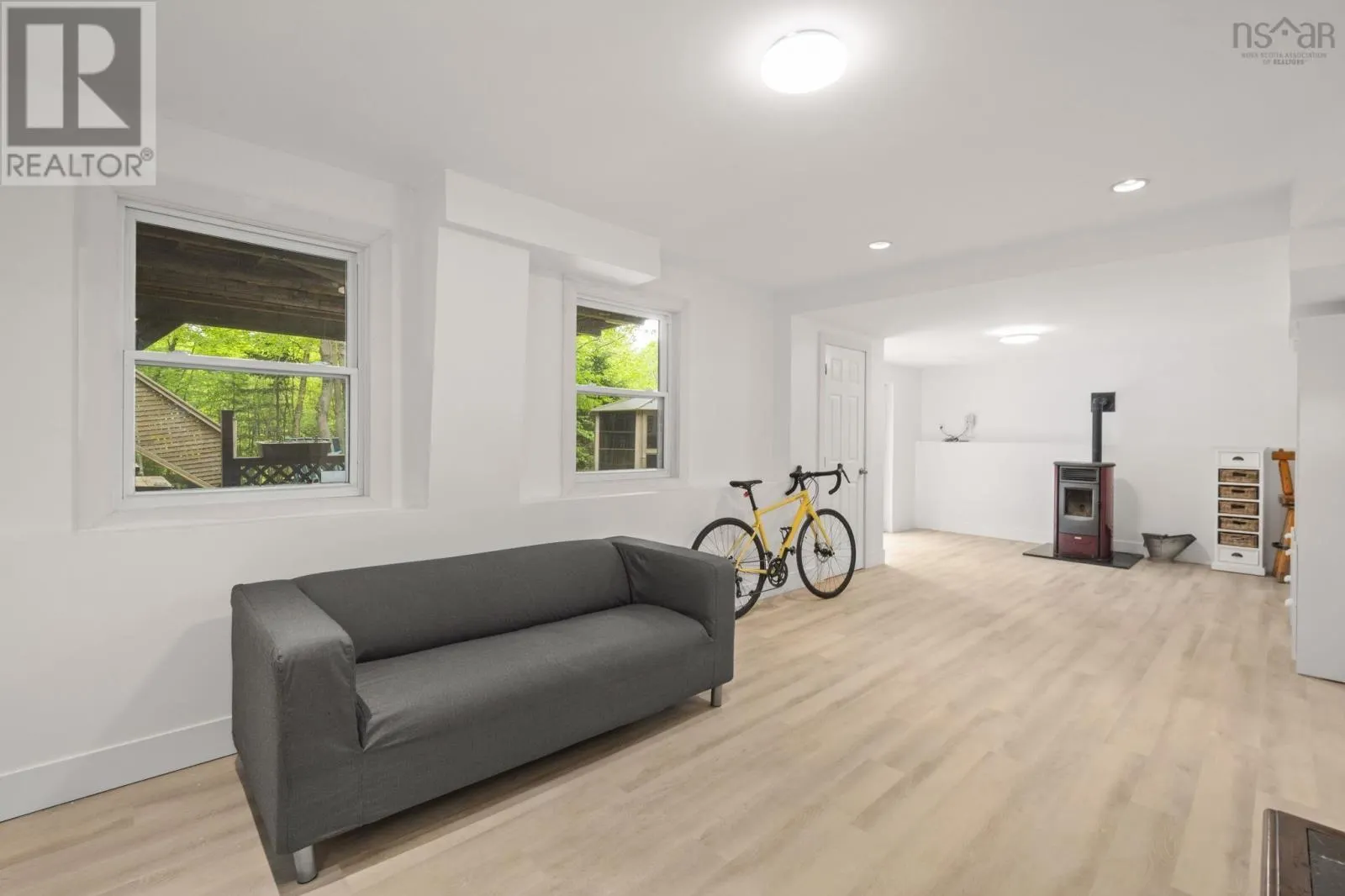 88 Lochmoor Lane