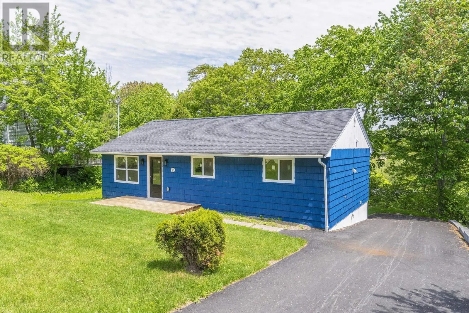 27 Meadowview Drive