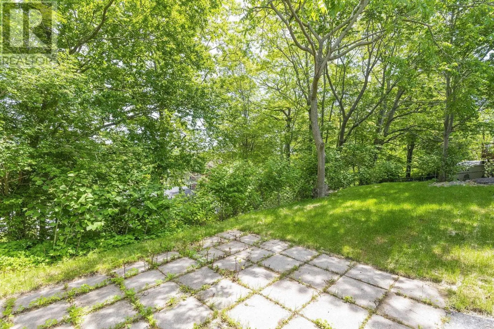 27 Meadowview Drive
