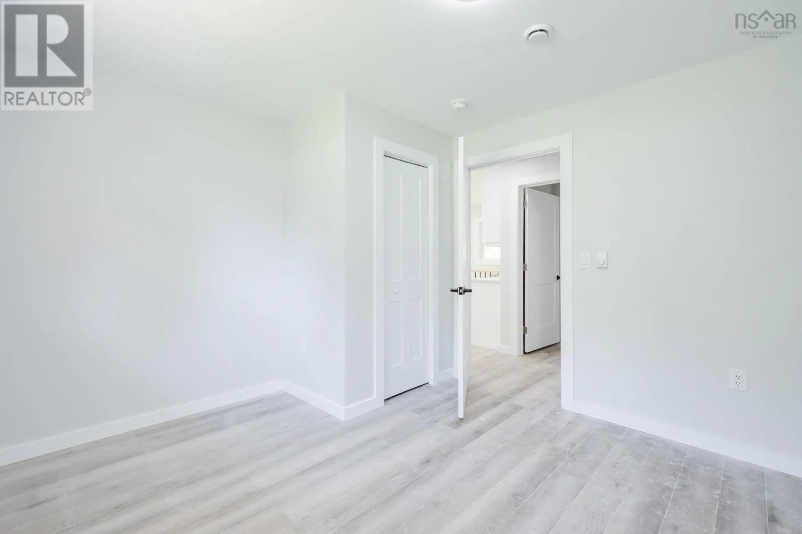 27 Meadowview Drive