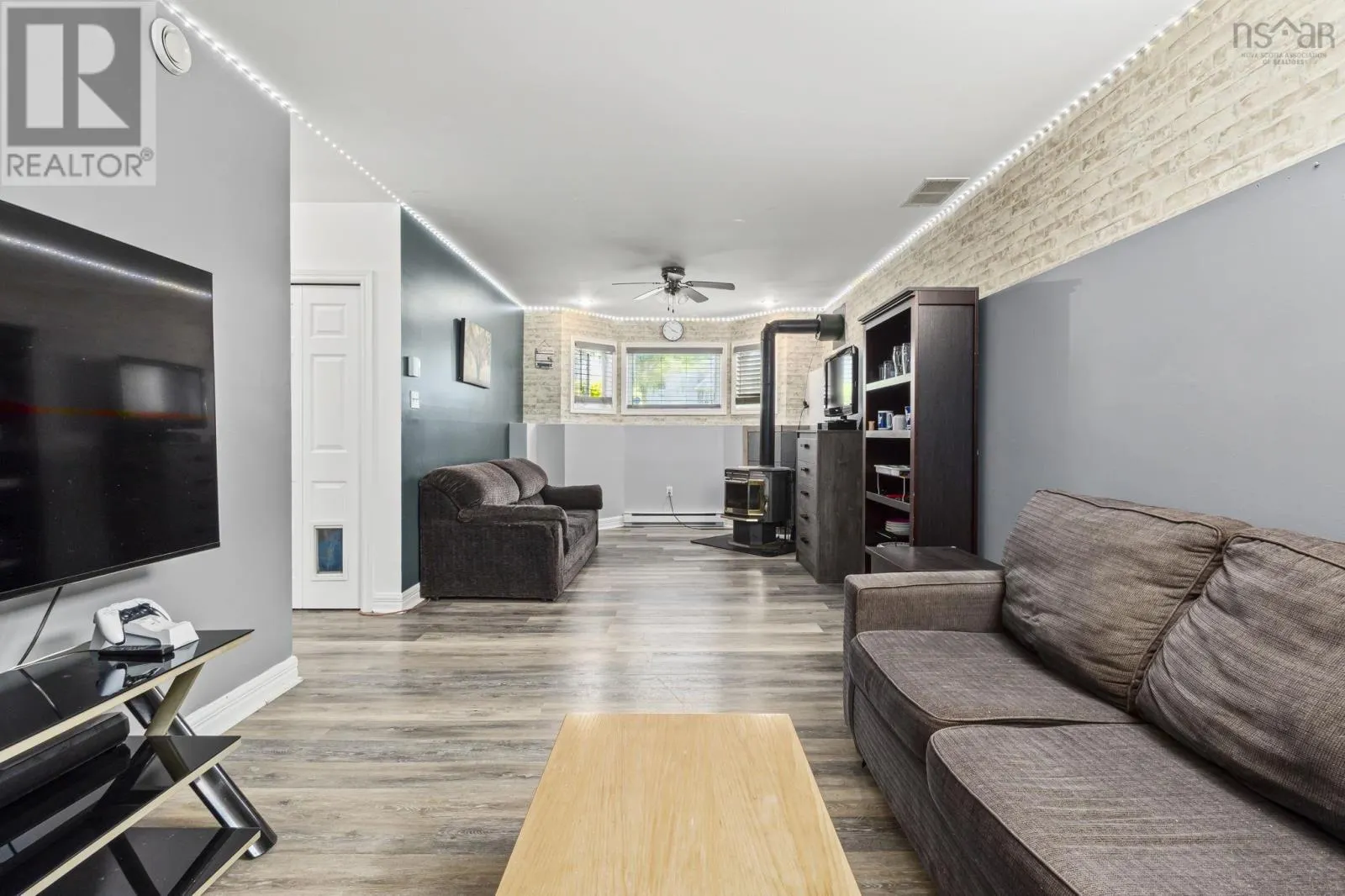 252 Melrose Cres
