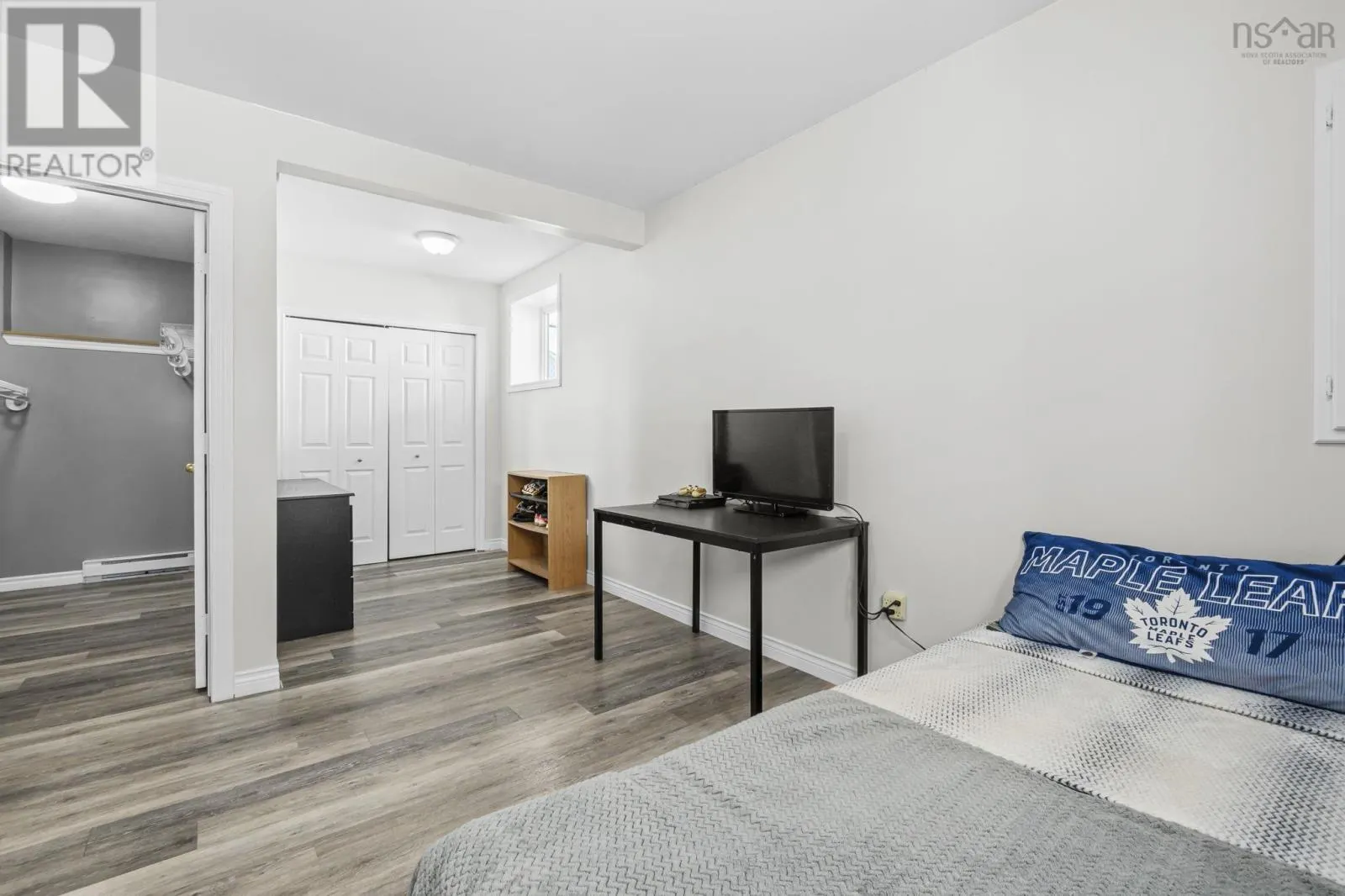 252 Melrose Cres