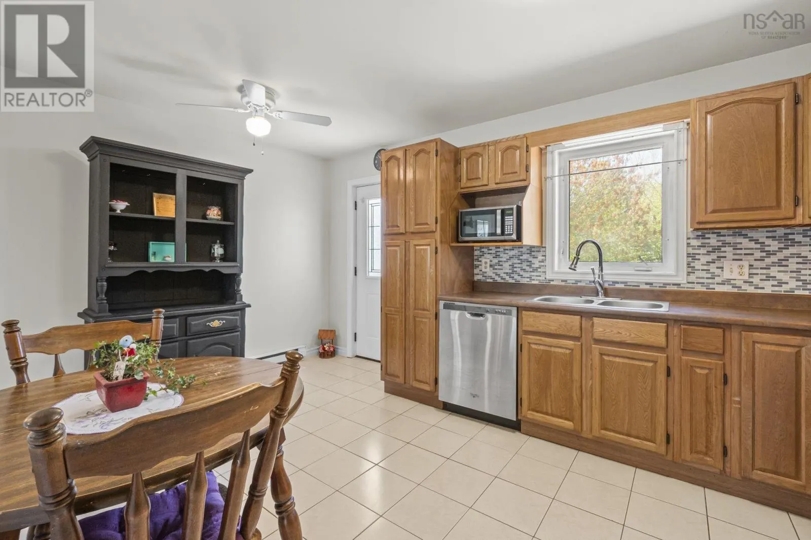 252 Melrose Cres
