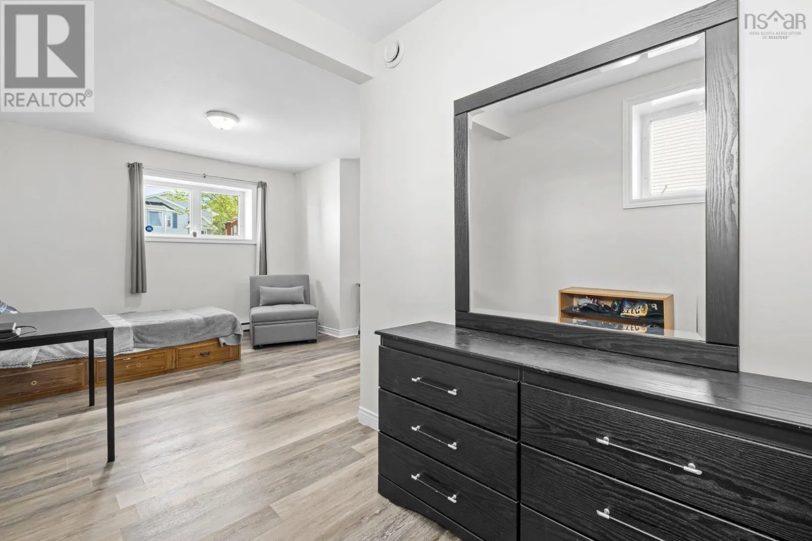 252 Melrose Cres