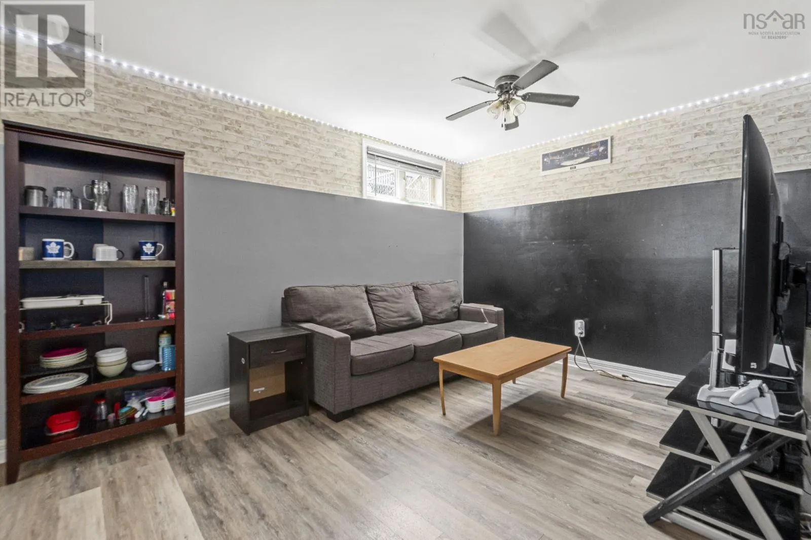 252 Melrose Cres