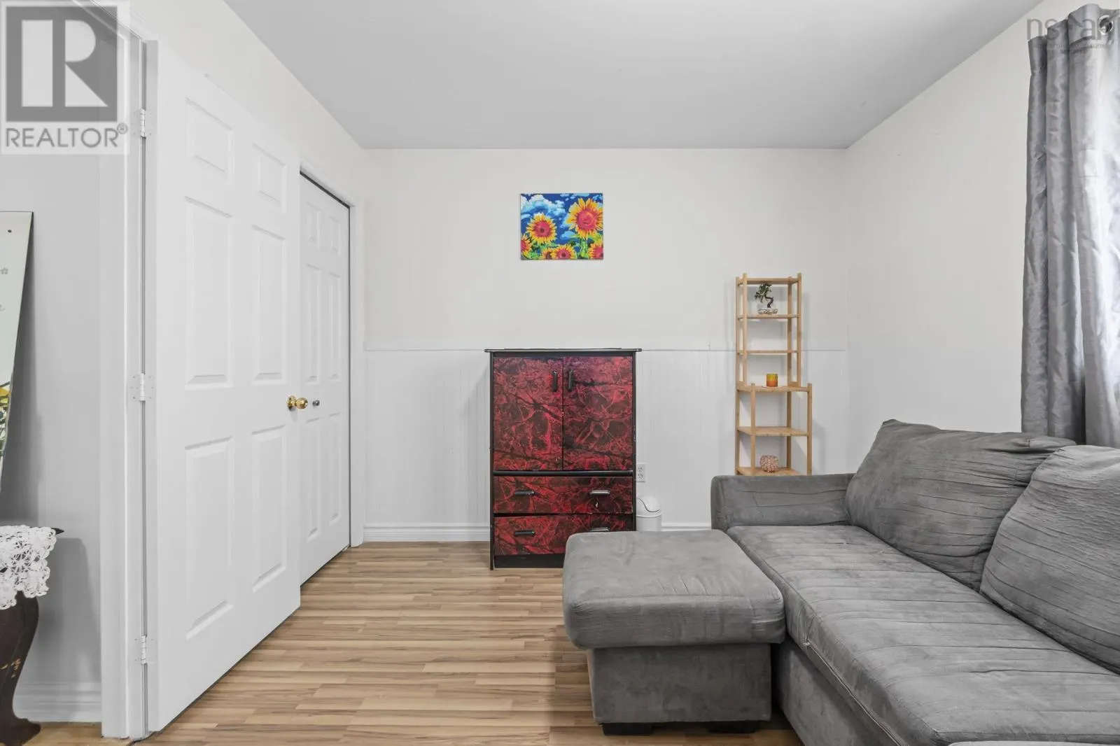 252 Melrose Cres