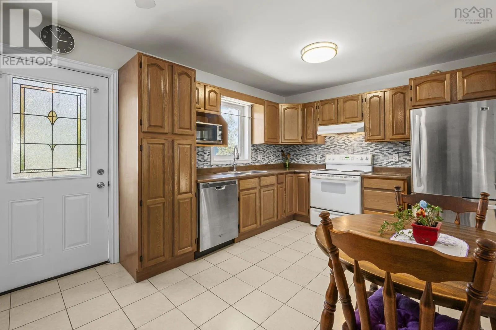 252 Melrose Cres