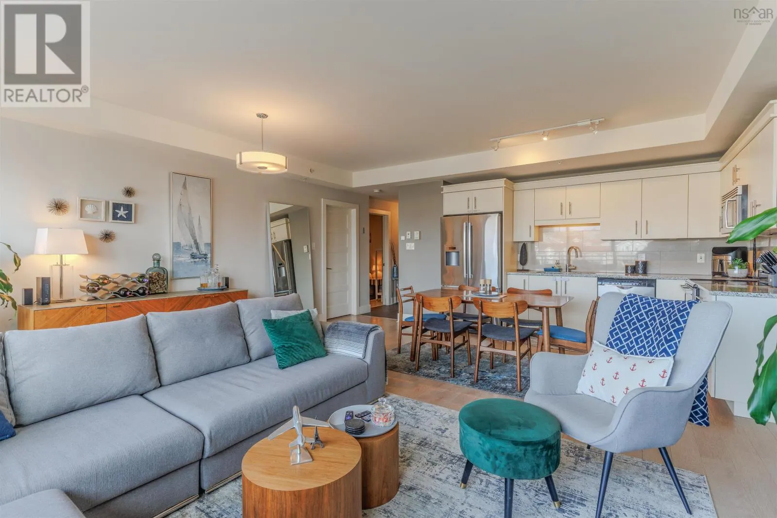 308 15 Kings Wharf Place