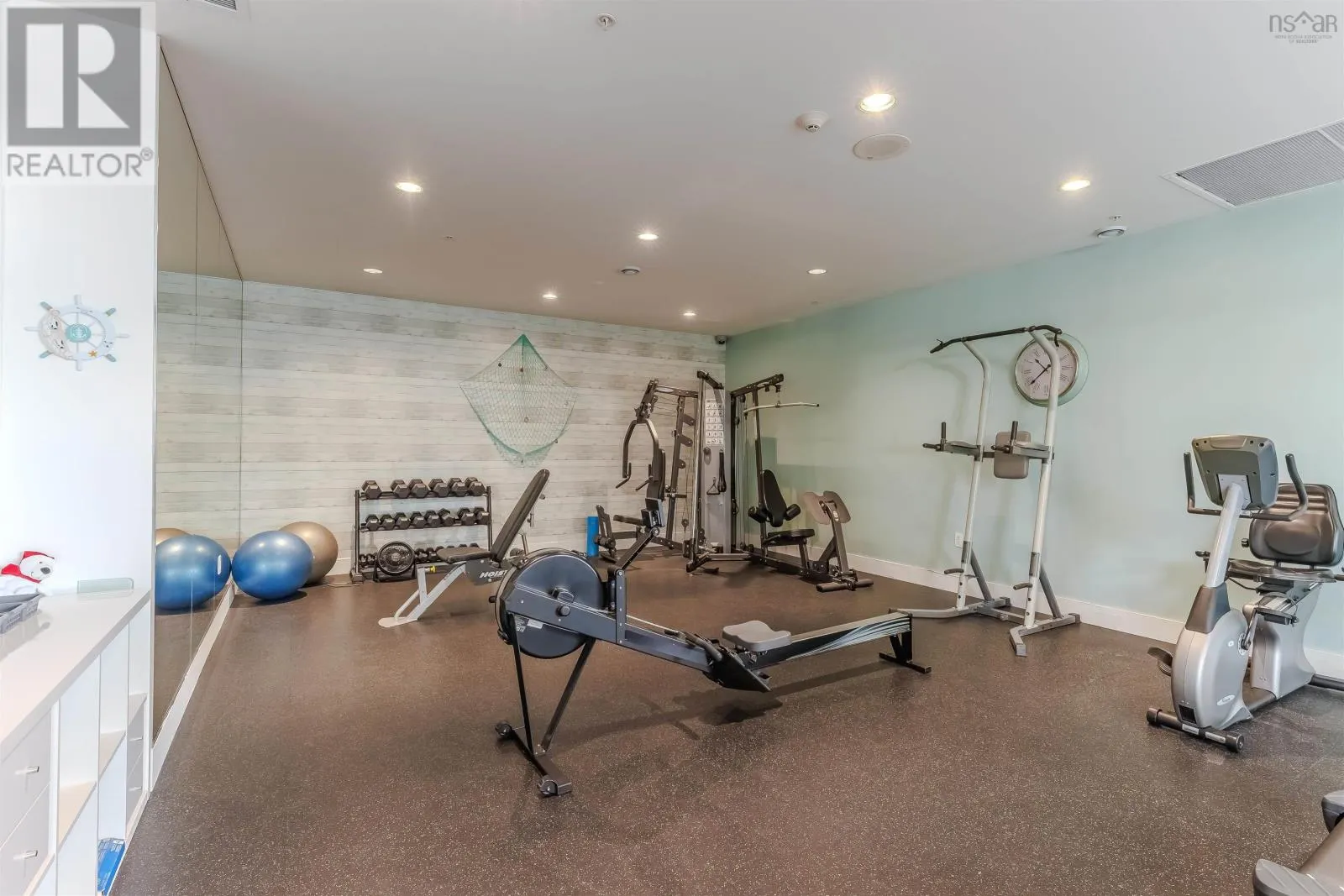 308 15 Kings Wharf Place