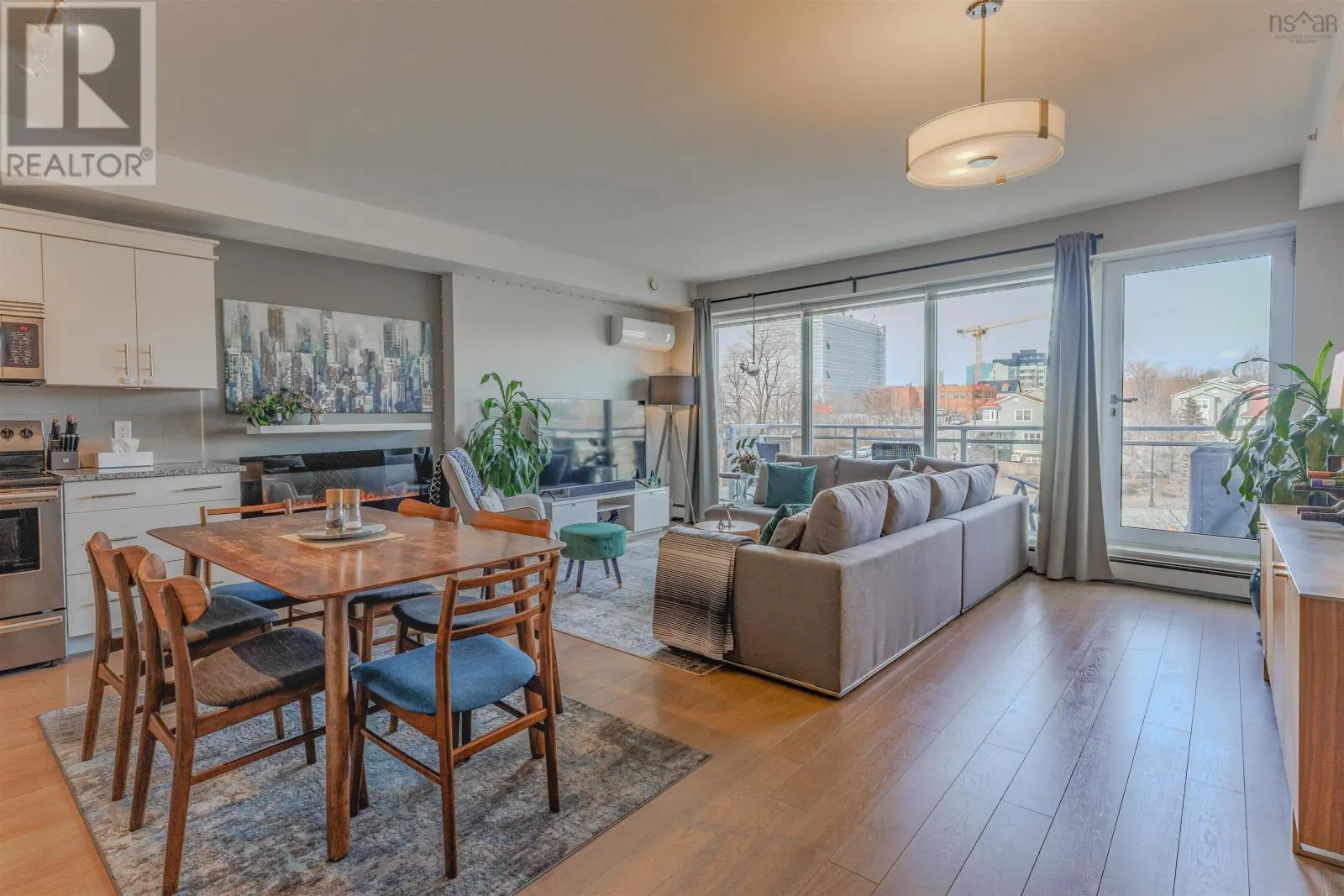 308 15 Kings Wharf Place