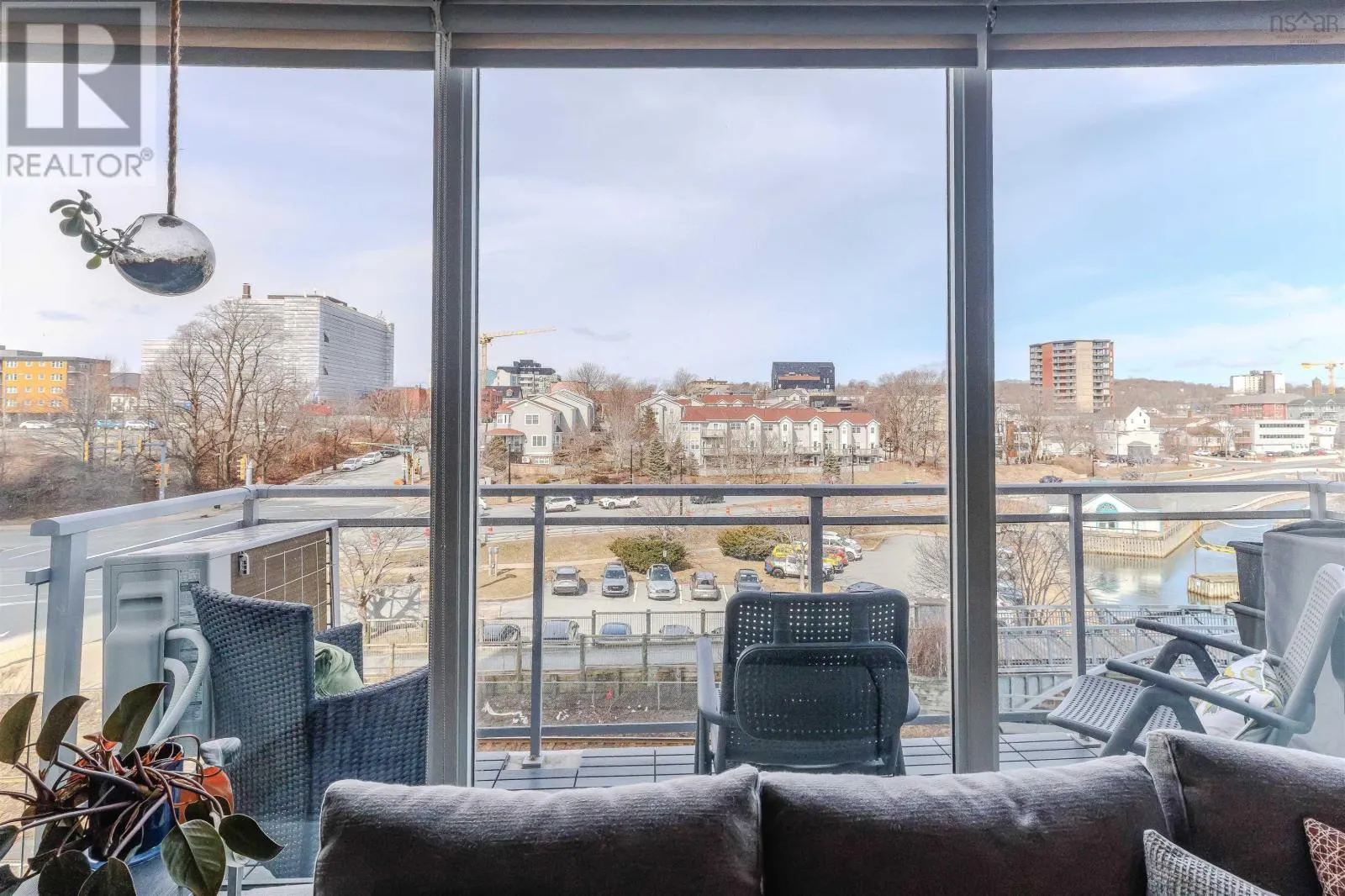 308 15 Kings Wharf Place