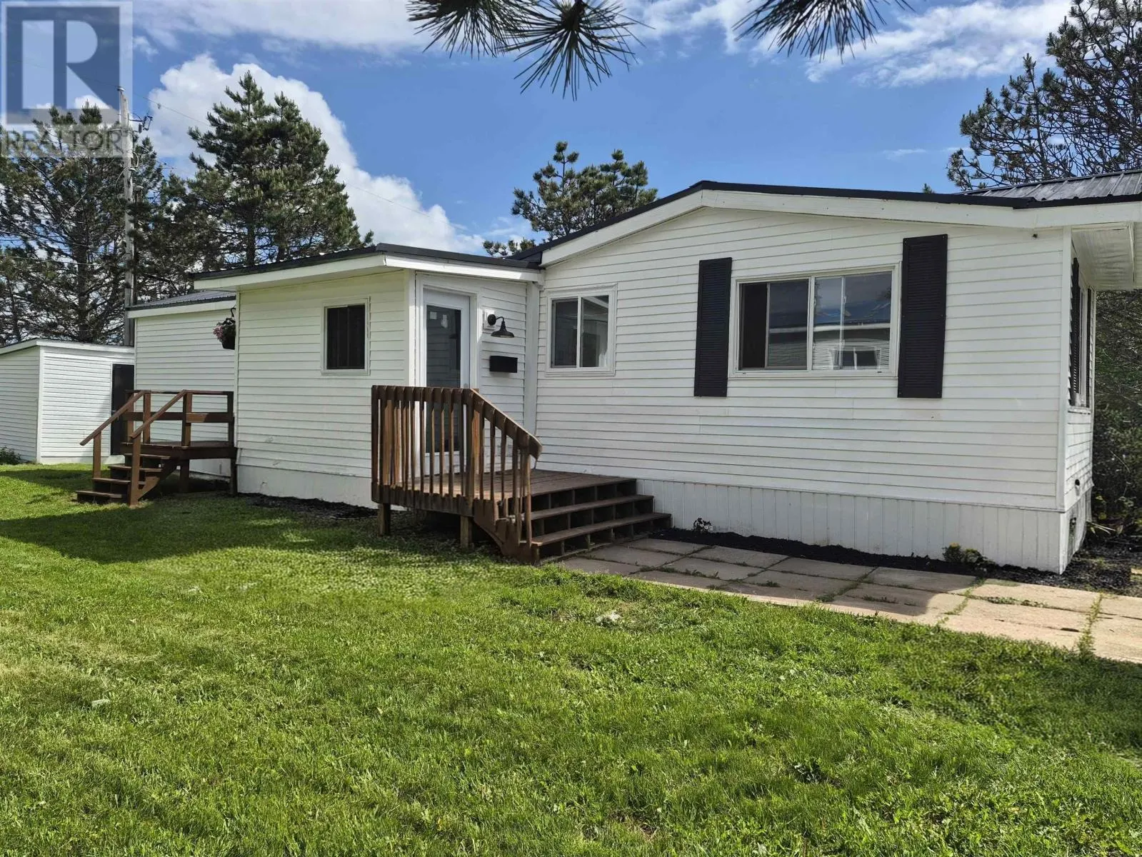 25 Brentwood Estates
