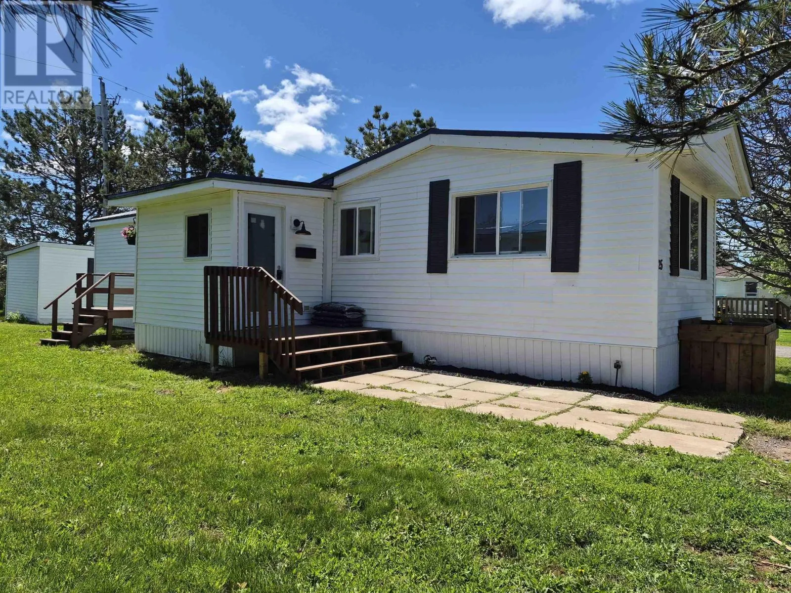 25 Brentwood Estates