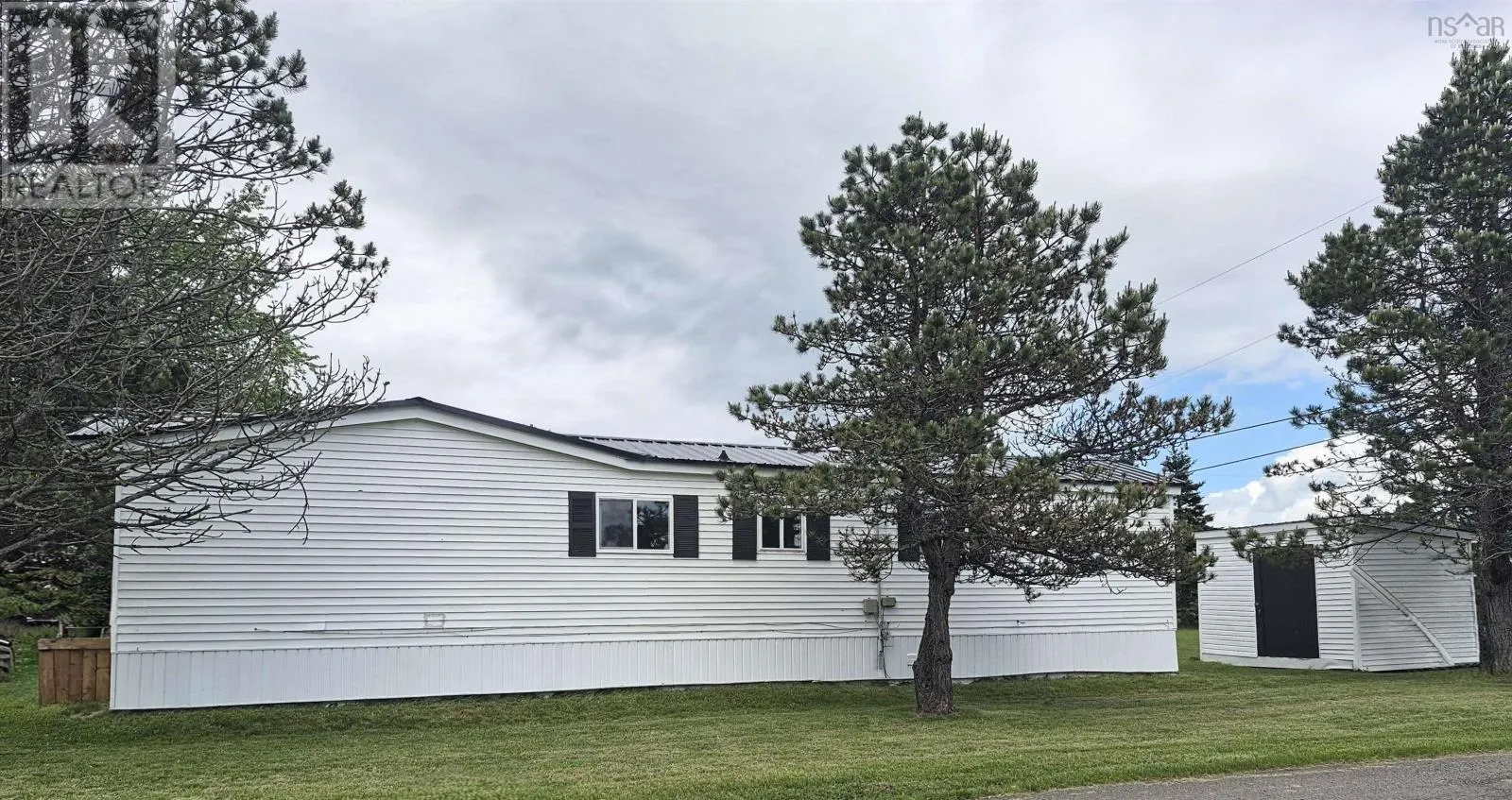 25 Brentwood Estates