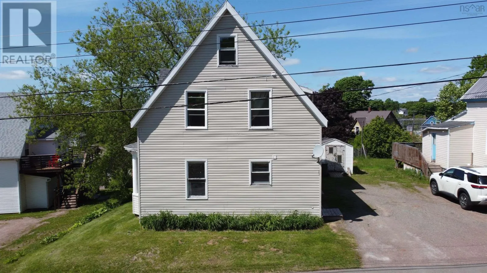 8 East Pleasant Street