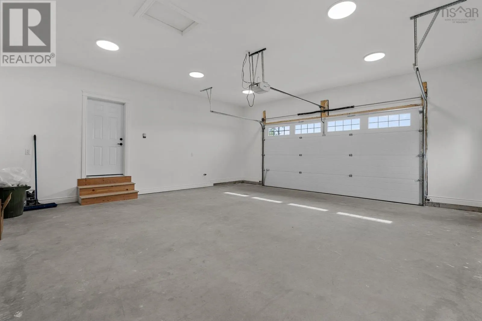 1097 Fleetwood Drive