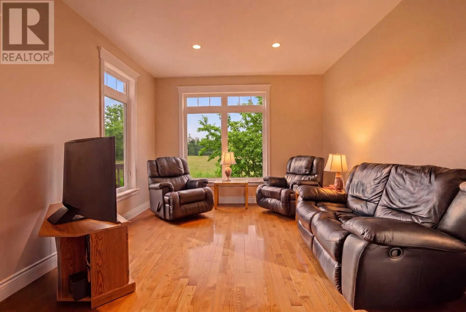 110 Alexander Crescent