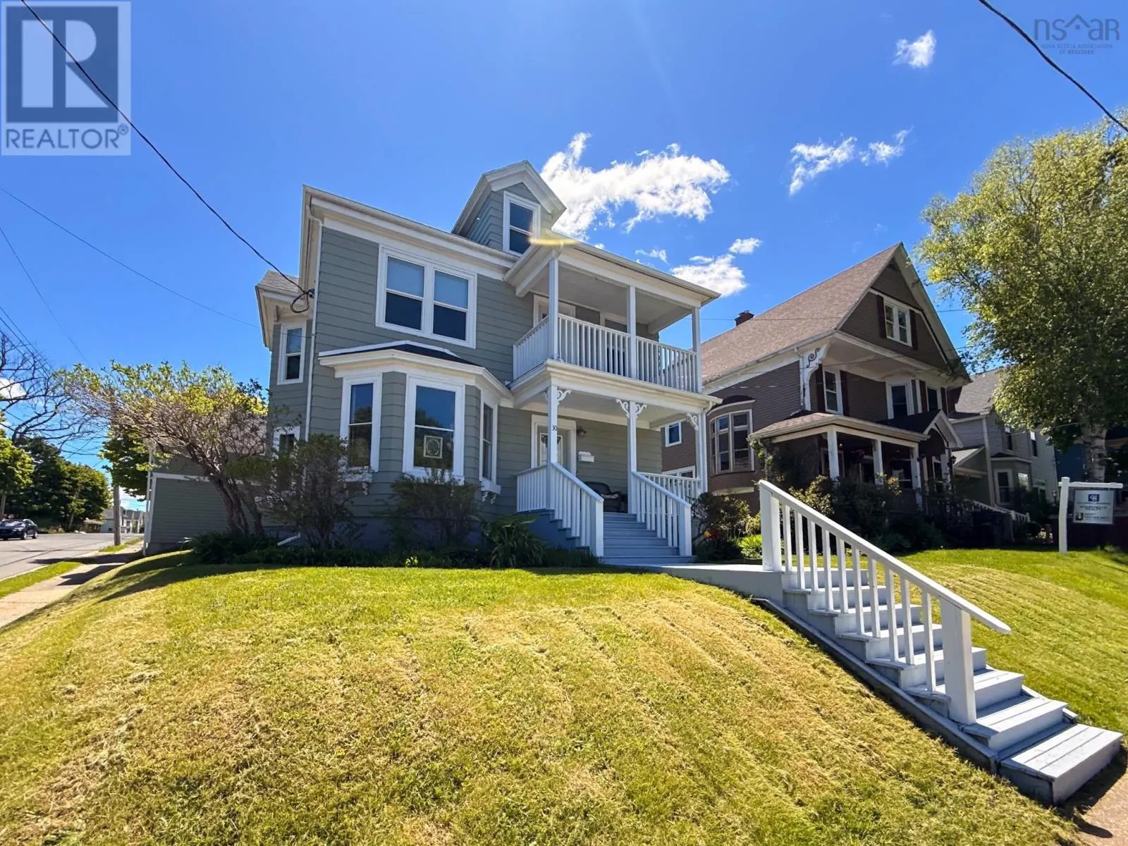 30 Beacon Street