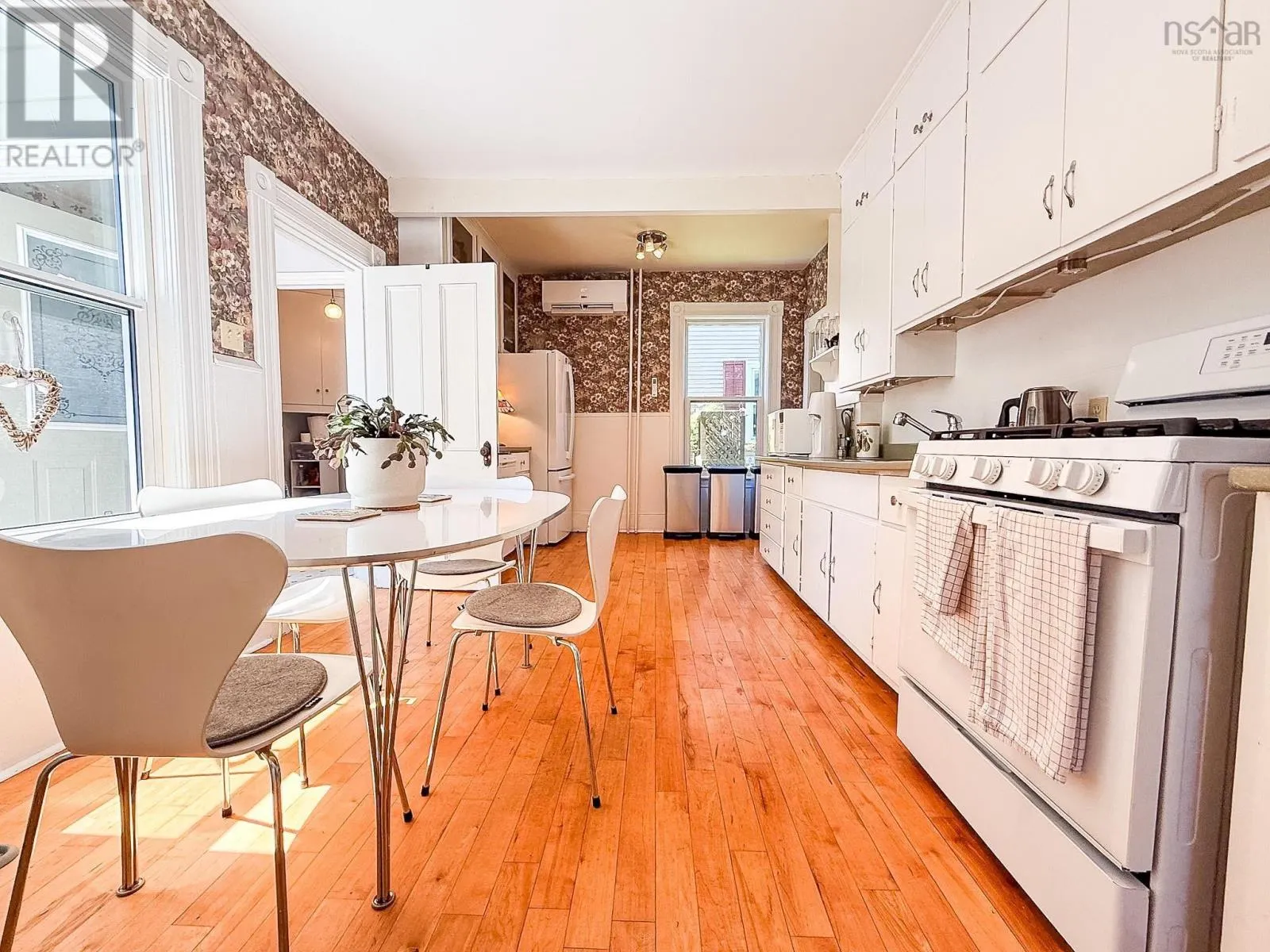 30 Beacon Street