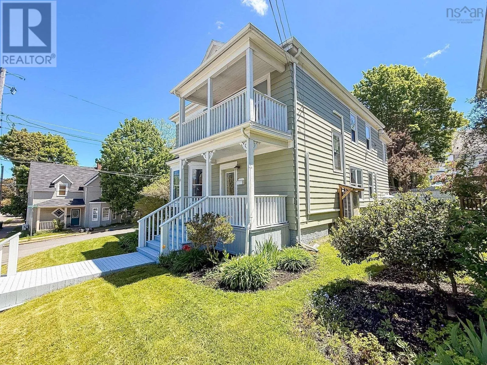 30 Beacon Street