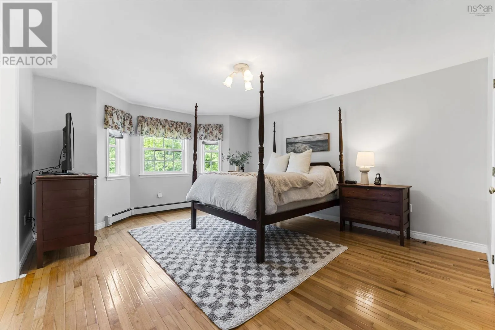 111 St George Boulevard