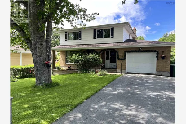 6 RAYMOND Drive
